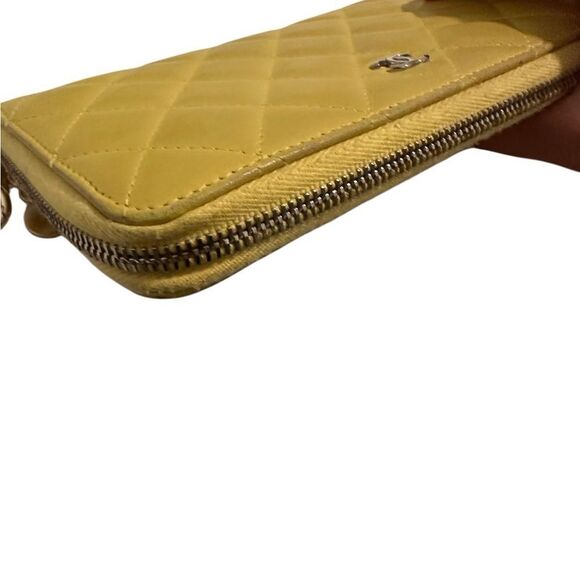 Chanel yellow quilted large wallet - Picture 14 of 15